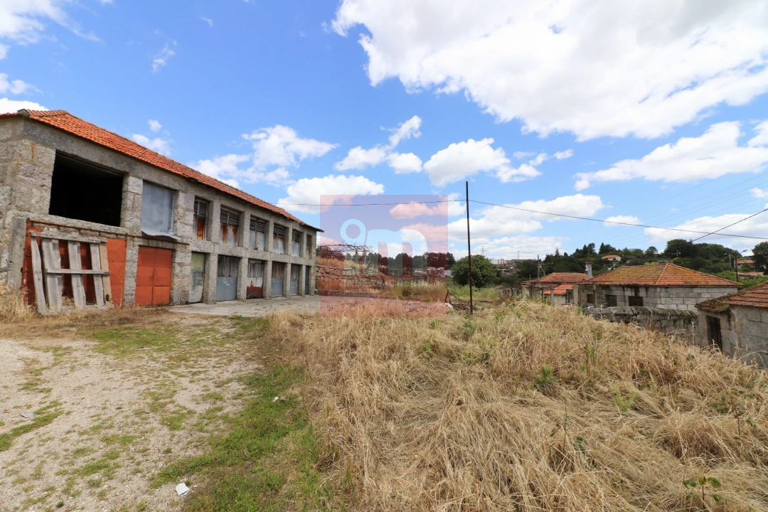 Quinta T0 para Venda em Selho (São Jorge) Foto 3