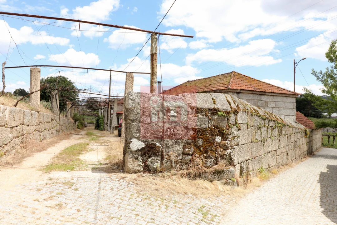 Quinta T0 para Venda em Selho (São Jorge) Foto 7