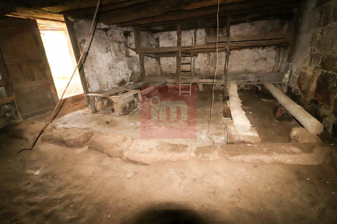 Quinta T0 para Venda em Selho (São Jorge) Foto 23