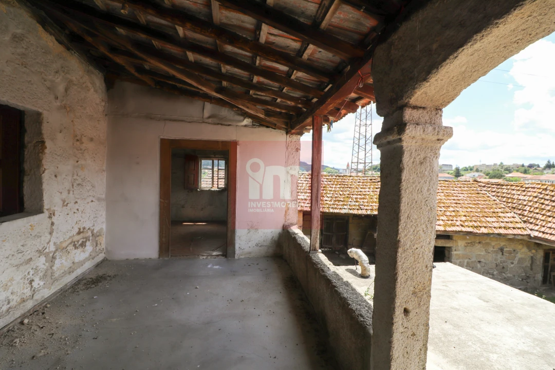 Quinta T0 para Venda em Selho (São Jorge) Foto 31