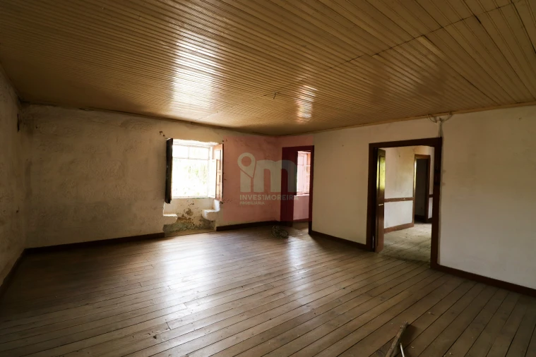 Quinta T0 para Venda em Selho (São Jorge) Foto 38