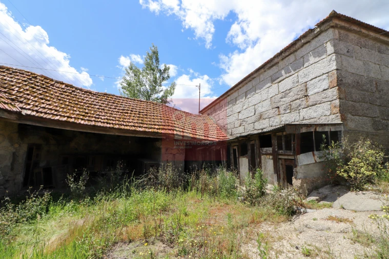Quinta T0 para Venda em Selho (São Jorge) Foto 42