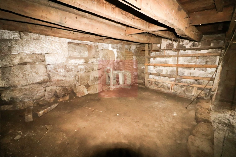 Quinta T0 para Venda em Selho (São Jorge) Foto 21