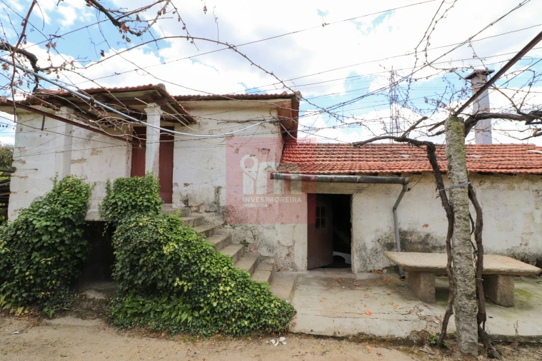 Quinta T0 para Venda em Selho (São Jorge) Foto 17