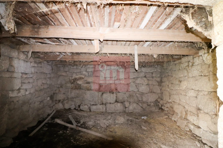 Quinta T0 para Venda em Selho (São Jorge) Foto 47