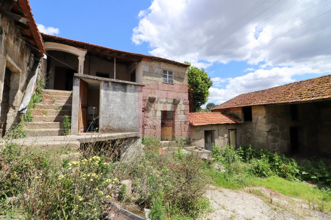 Quinta T0 para Venda em Selho (São Jorge) Foto 44