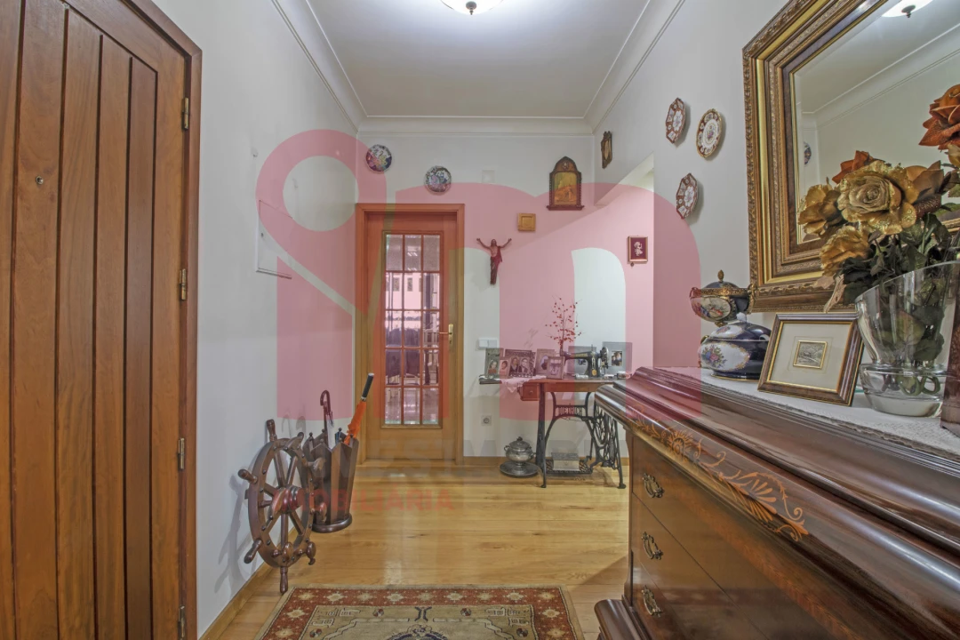 Apartamento T2 para Venda em Vila das Aves Foto 1