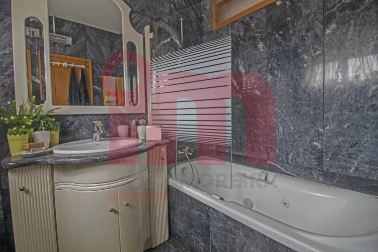 Apartamento T2 para Venda em Vila das Aves Foto 12