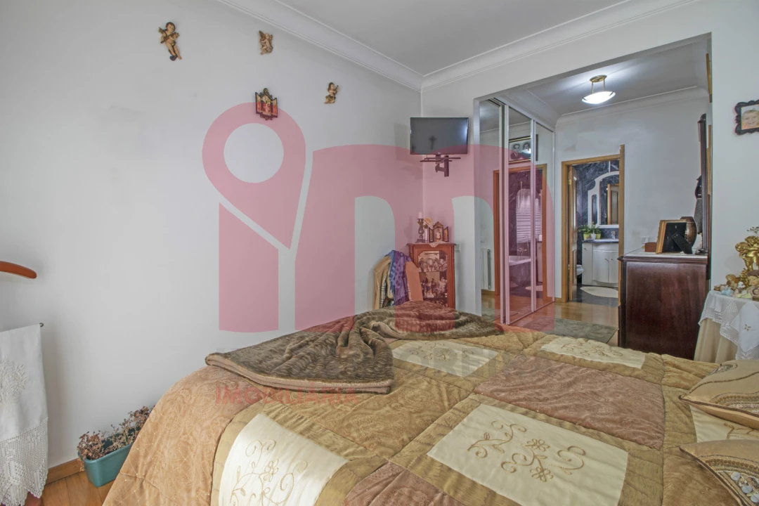 Apartamento T2 para Venda em Vila das Aves Foto 19