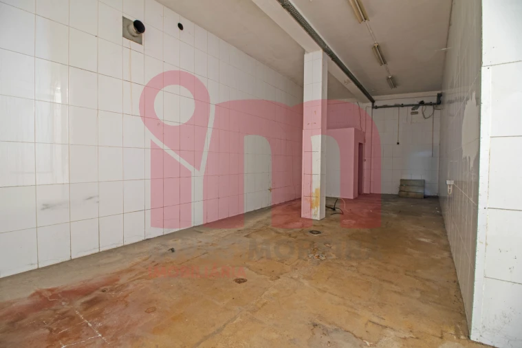 Loja para Arrendamento em Moreira de Conegos Foto 5