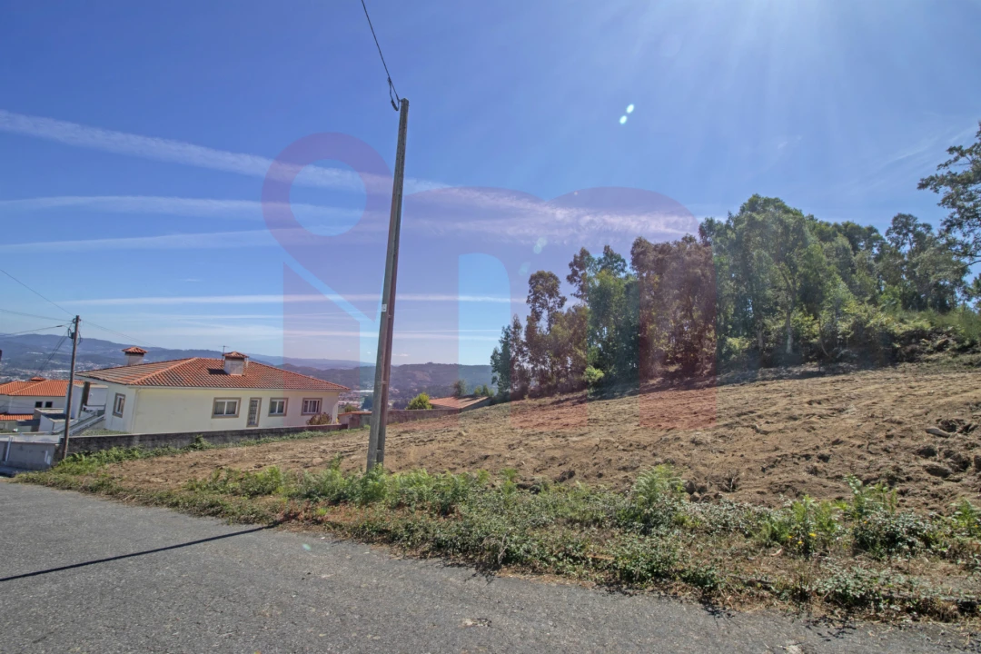 Terreno para Venda em Roriz Foto 2