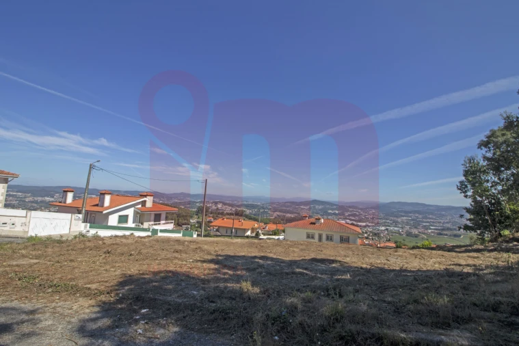 Terreno para Venda em Roriz Foto 2