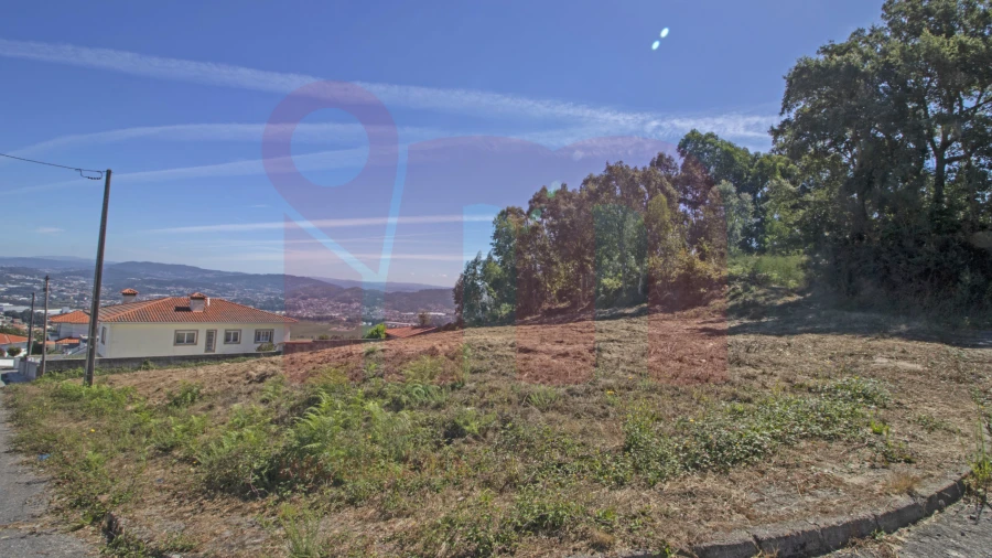 Terreno para Venda em Roriz
