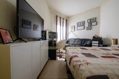 Apartamento T2 para Venda em Campolide