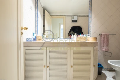 Apartamento T2 para Venda em Campolide