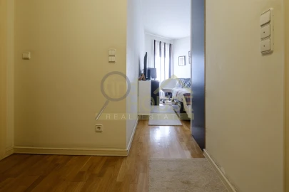 Apartamento T2 para Venda em Campolide