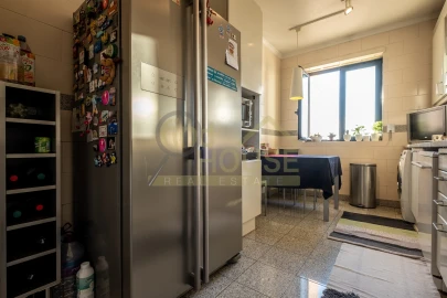 Apartamento T2 para Venda em Campolide