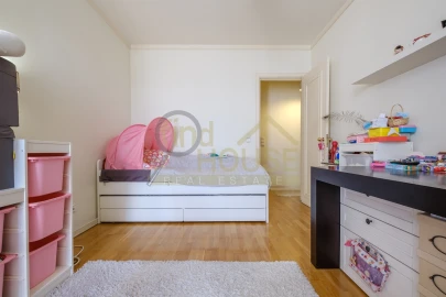 Apartamento T2 para Venda em Campolide