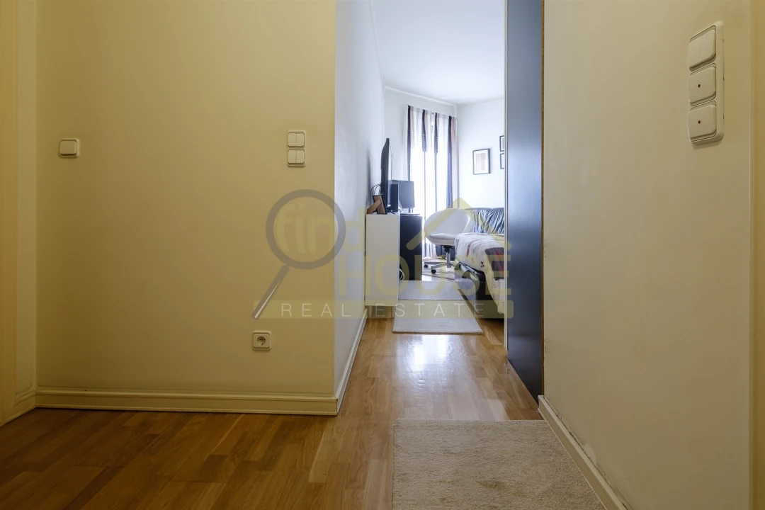 Apartamento T2 para Venda em Campolide Foto 23