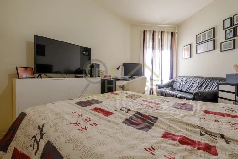 Apartamento T2 para Venda em Campolide Foto 27