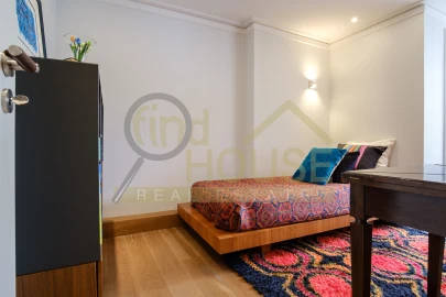 Apartamento T4 para Venda em Avenidas Novas