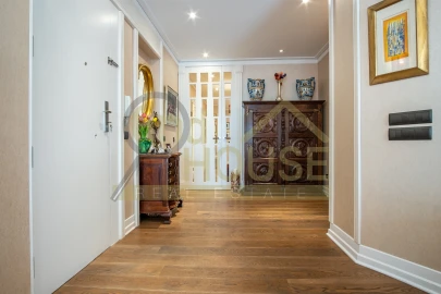 Apartamento T4 para Venda em Avenidas Novas