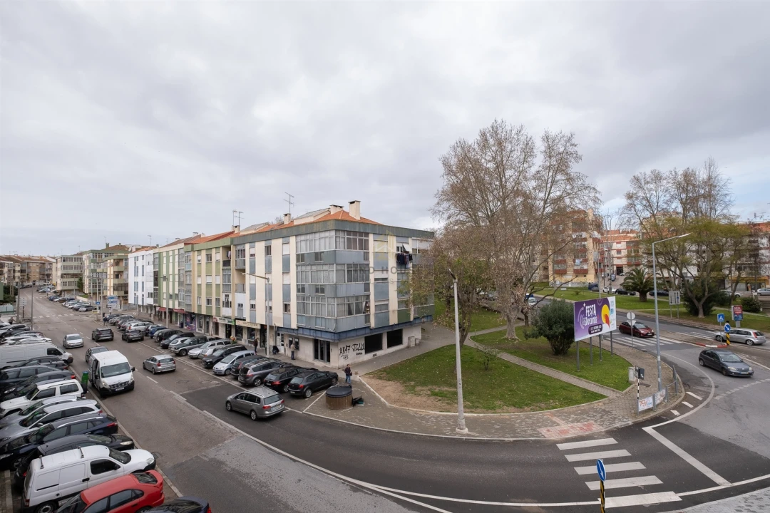 Apartamento T2 para Venda em Amora Foto 15