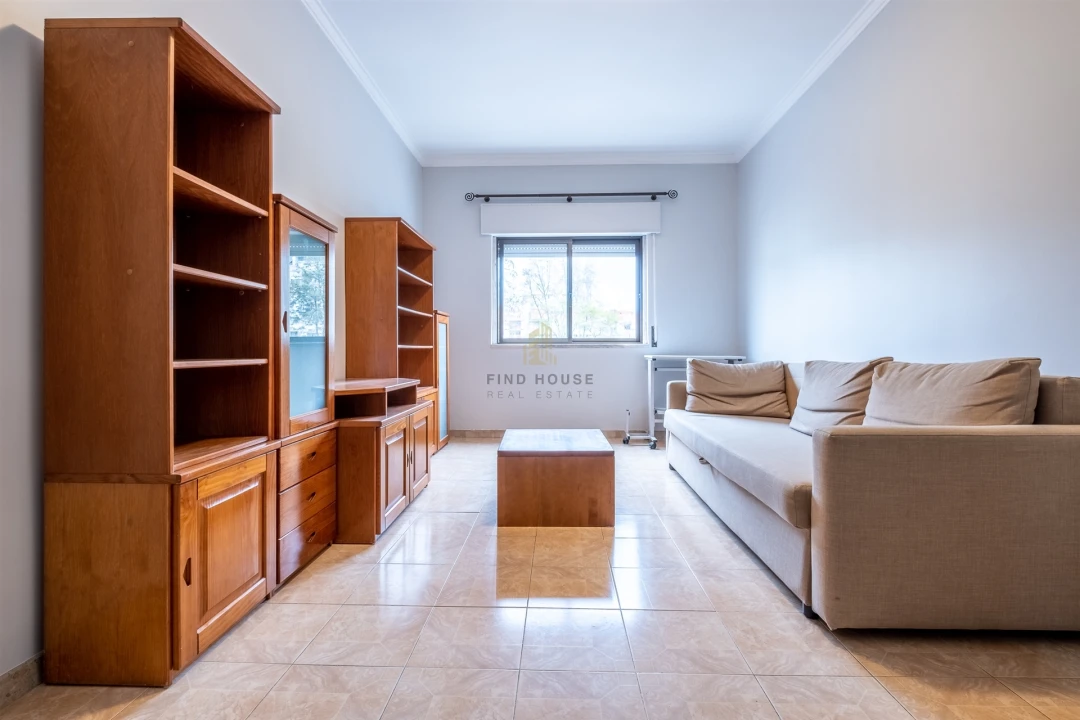 Apartamento T2 para Venda em Amora Foto 4