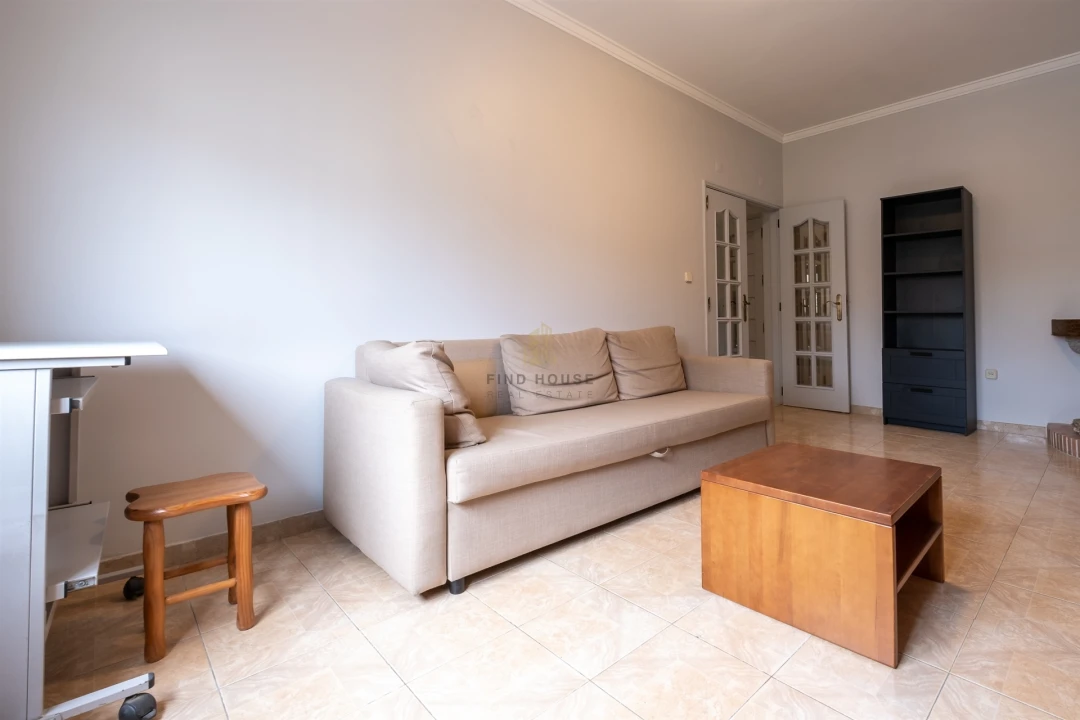 Apartamento T2 para Venda em Amora Foto 6