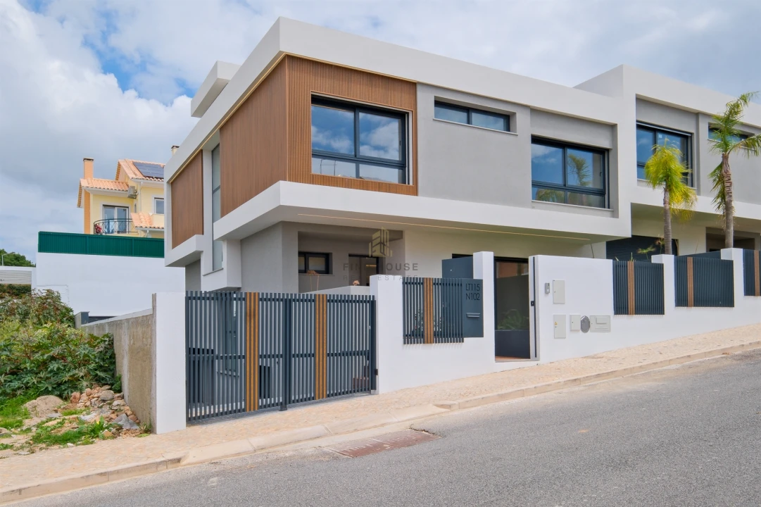 Moradia T4 para Venda em Carcavelos e Parede Foto 1