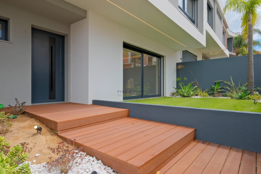 Moradia T4 para Venda em Carcavelos e Parede Foto 6