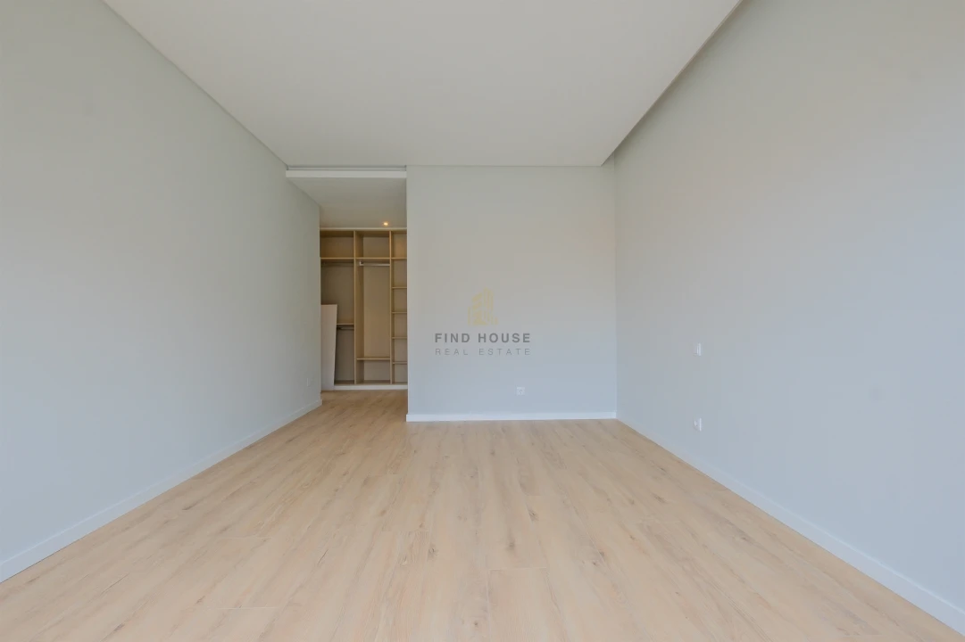 Moradia T4 para Venda em Carcavelos e Parede Foto 37