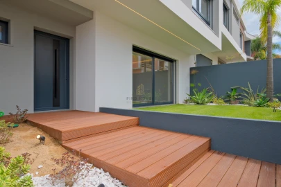Moradia T4 para Venda em Carcavelos e Parede