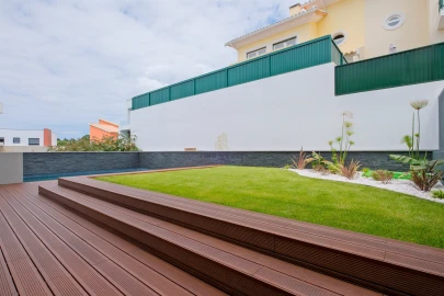 Moradia T4 para Venda em Carcavelos e Parede