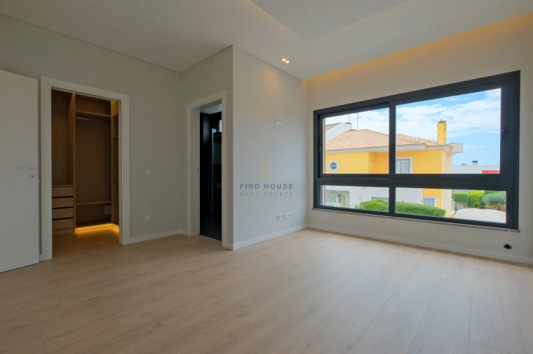 Moradia T4 para Venda em Carcavelos e Parede Foto 28