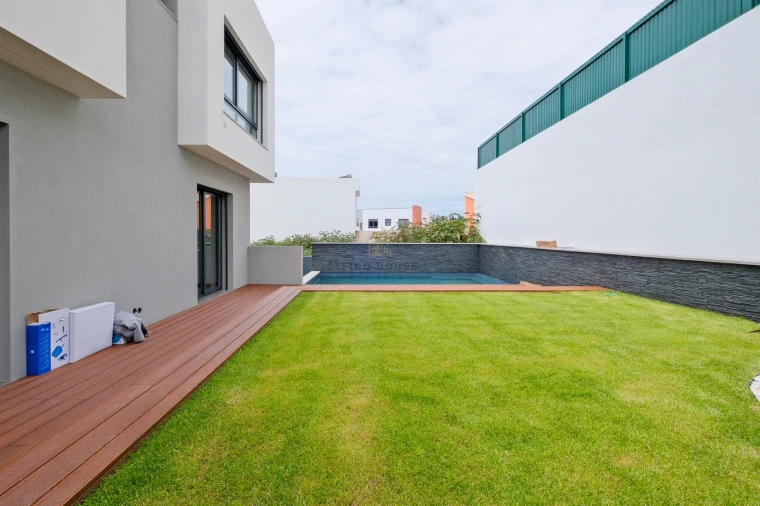 Moradia T4 para Venda em Carcavelos e Parede Foto 8