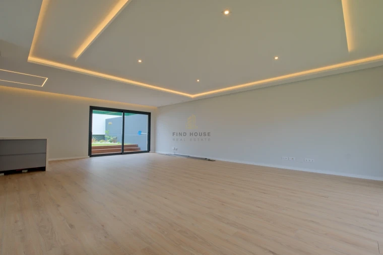 Moradia T4 para Venda em Carcavelos e Parede Foto 15