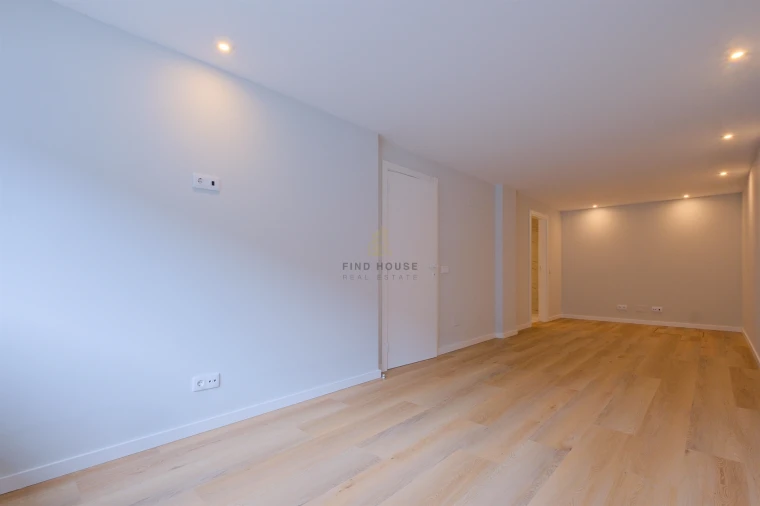 Moradia T4 para Venda em Carcavelos e Parede Foto 50
