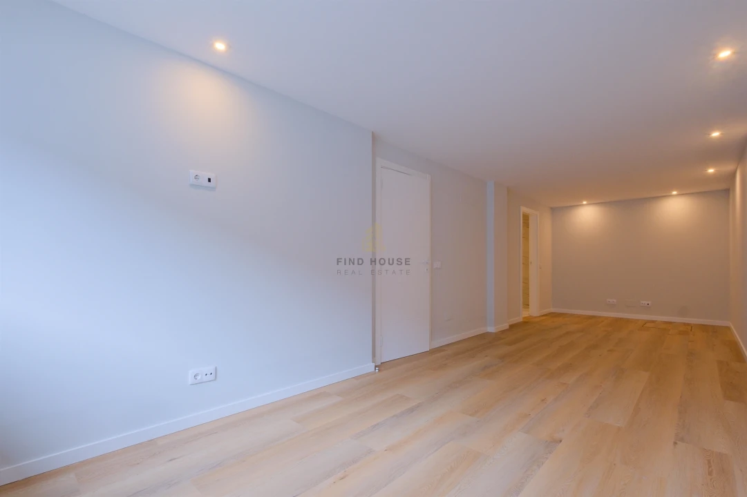 Moradia T4 para Venda em Carcavelos e Parede Foto 50