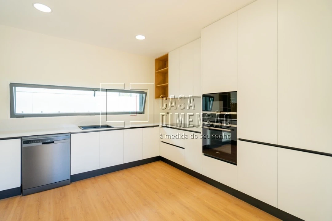 Moradia T4 para Venda em Charneca de Caparica e Sobreda Foto 25