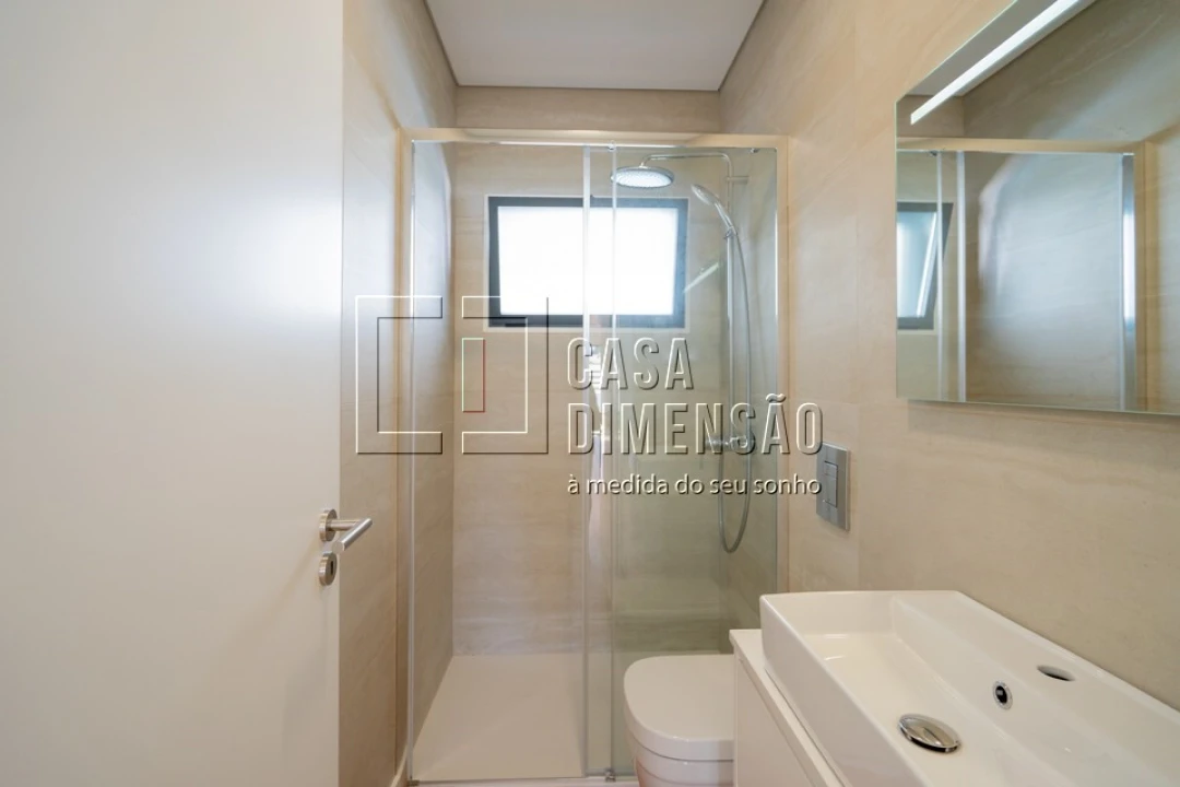 Moradia T4 para Venda em Charneca de Caparica e Sobreda Foto 35