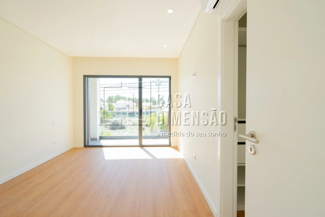 Moradia T4 para Venda em Charneca de Caparica e Sobreda Foto 41