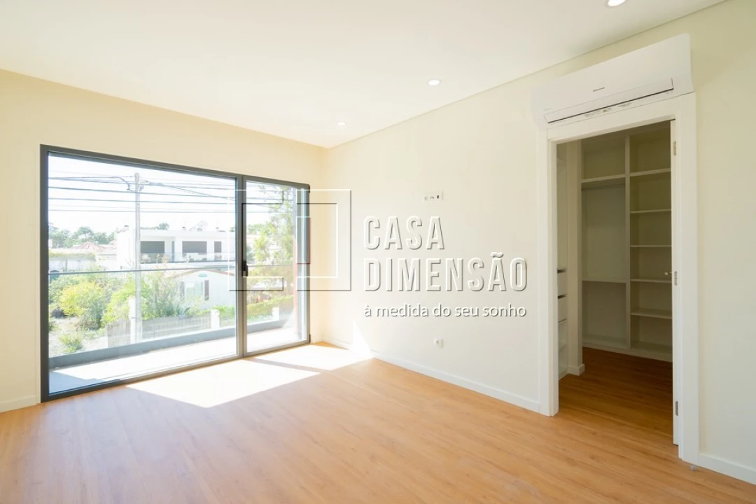 Moradia T4 para Venda em Charneca de Caparica e Sobreda Foto 43