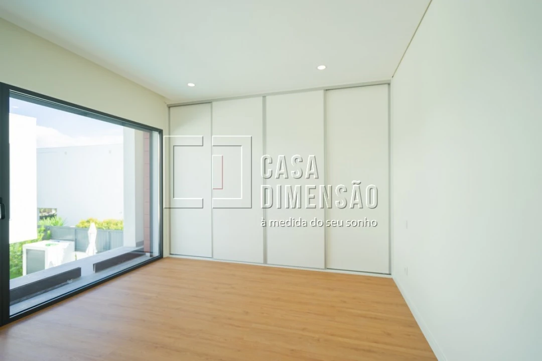 Moradia T4 para Venda em Charneca de Caparica e Sobreda Foto 57
