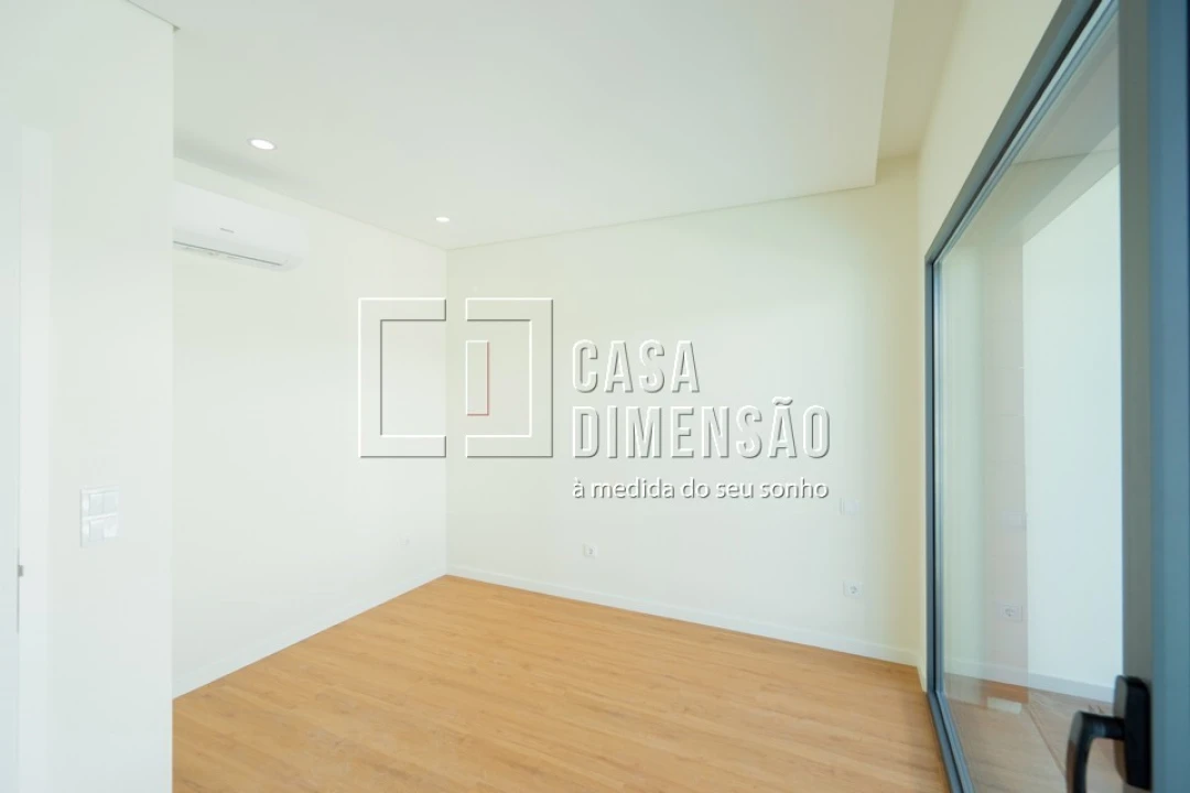 Moradia T4 para Venda em Charneca de Caparica e Sobreda Foto 63