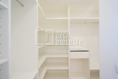 Moradia T4 para Venda em Charneca de Caparica e Sobreda