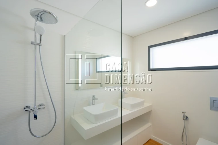 Moradia T4 para Venda em Charneca de Caparica e Sobreda Foto 51