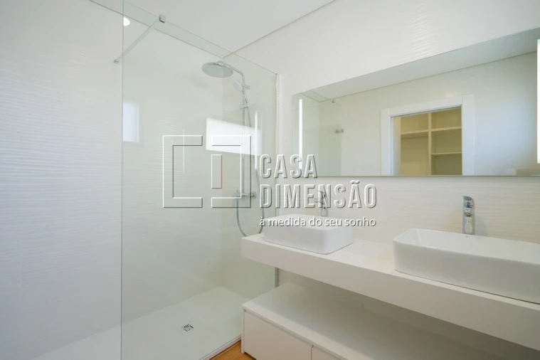 Moradia T4 para Venda em Charneca de Caparica e Sobreda Foto 54