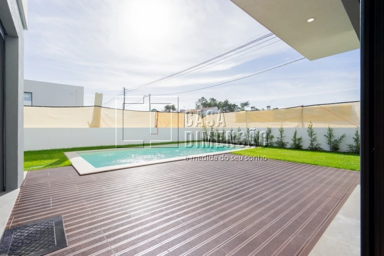 Moradia T4 para Venda em Charneca de Caparica e Sobreda Foto 76