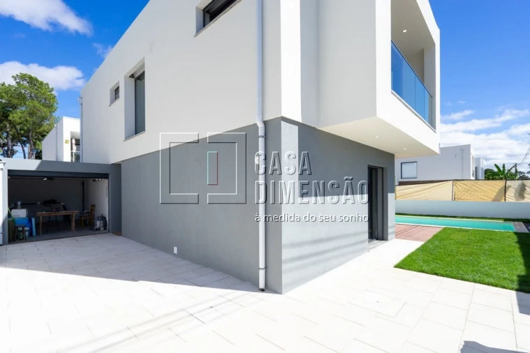 Moradia T4 para Venda em Charneca de Caparica e Sobreda Foto 78